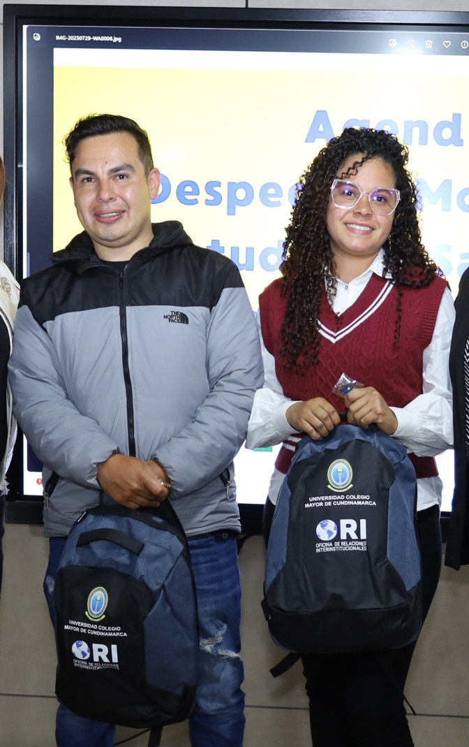 2025-07-29-Estudiantes-Construccion-Doble-Titulacion.jpg