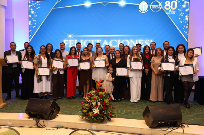 2026-09-03-Egresado-Destacado-Grupo-JPG.jpeg