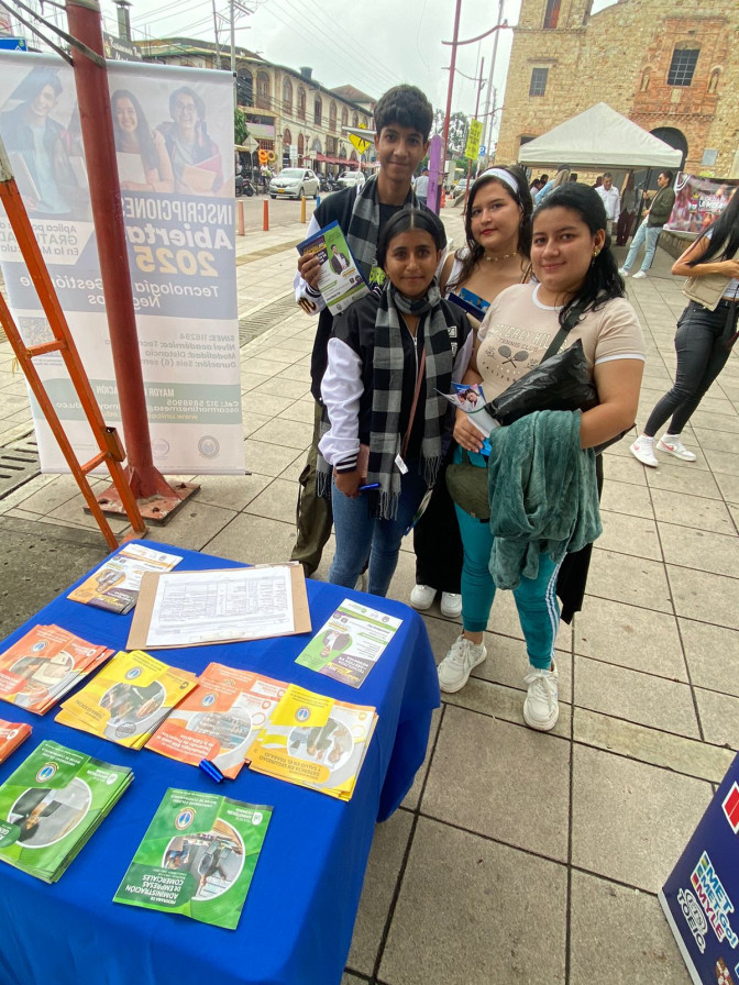 FOTO-3-LA-MESA-2.jpeg FOTO-3-LA-MESA-2.jpeg